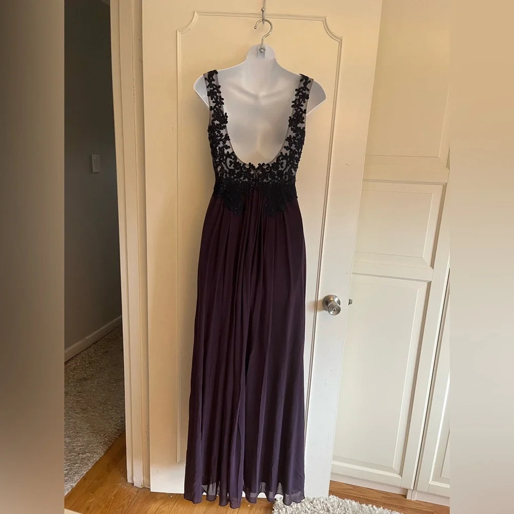 SHERRI HILL Formal evening gown/prom gown, purple size 2 - Picture 8 of 17